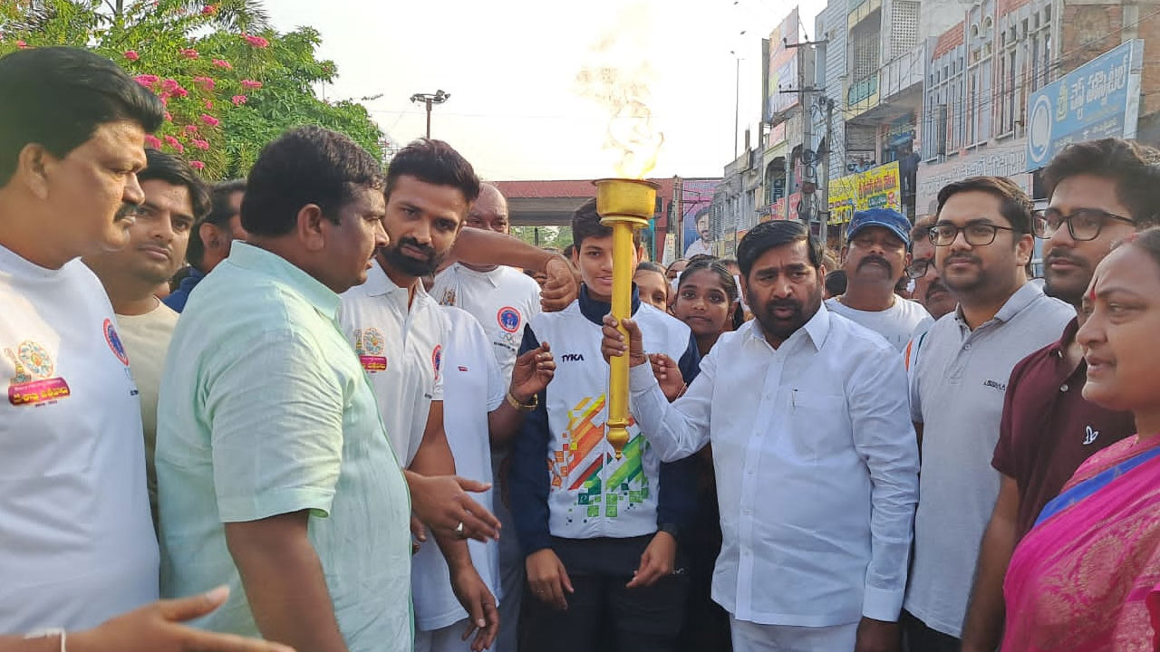 Minister Jagadish reddy |  ఆటలతో ఆరోగ్యానికే కాదు.. సమాజానికి కూడా మేలు: మంత్రి జగదీశ్‌ రెడ్డి