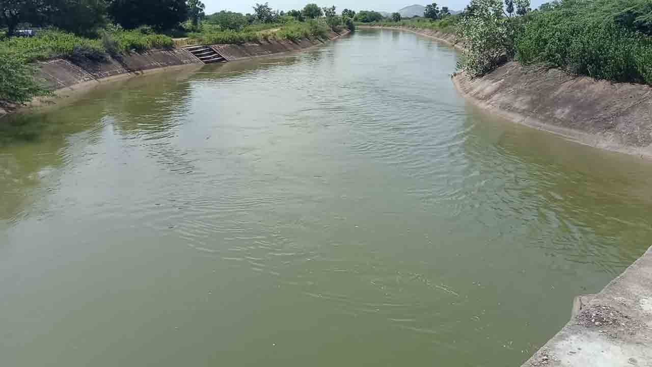 కాళేశ్వరం జలాలకు ల‌క్ష హార‌తి