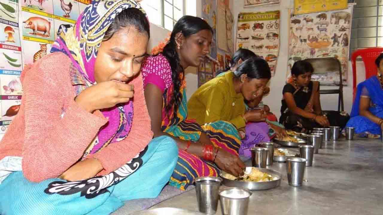 ఆరోగ్యానికి రక్ష అతివకు భరోసా