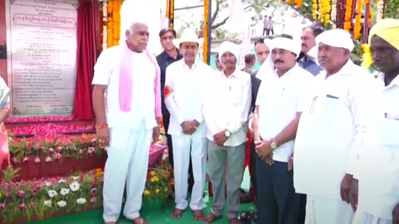 Kumaram Bheem Statue | కుమ్రంభీం విగ్రహాన్ని ఆవిష్కరించిన సీఎం కేసీఆర్‌