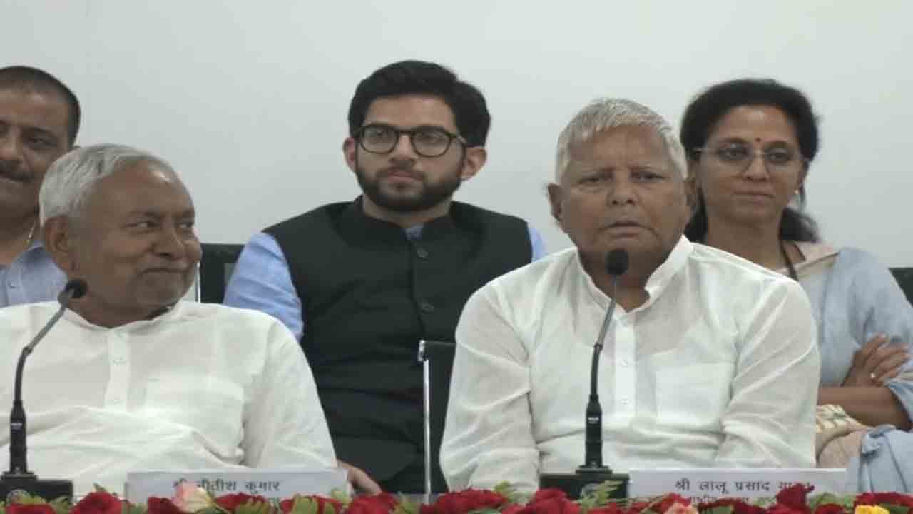 Lalu Prasad Yadav | హనుమంతుడు తన గదతో బీజేపీని కర్ణాటకలో మట్టికరిపించాడు: లాలూ ప్రసాద్‌ యాదవ్