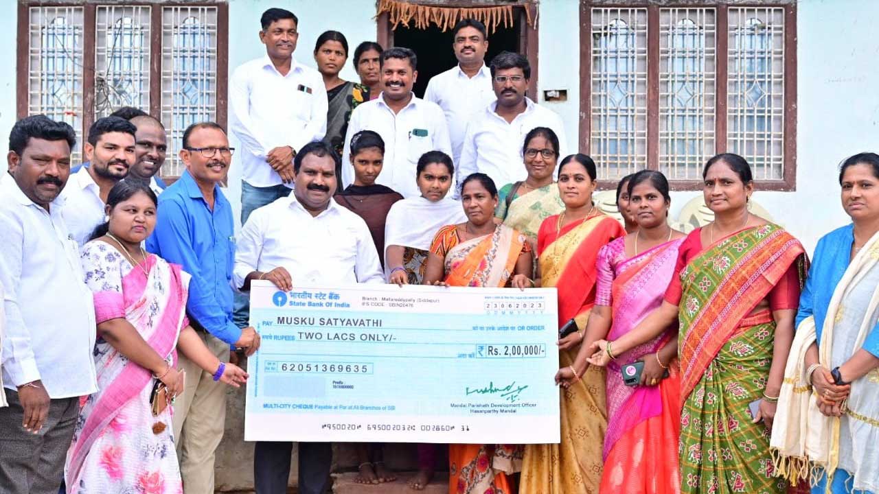 నిరుపేదకు బీఆర్‌ఎస్‌ సర్కారు అండ