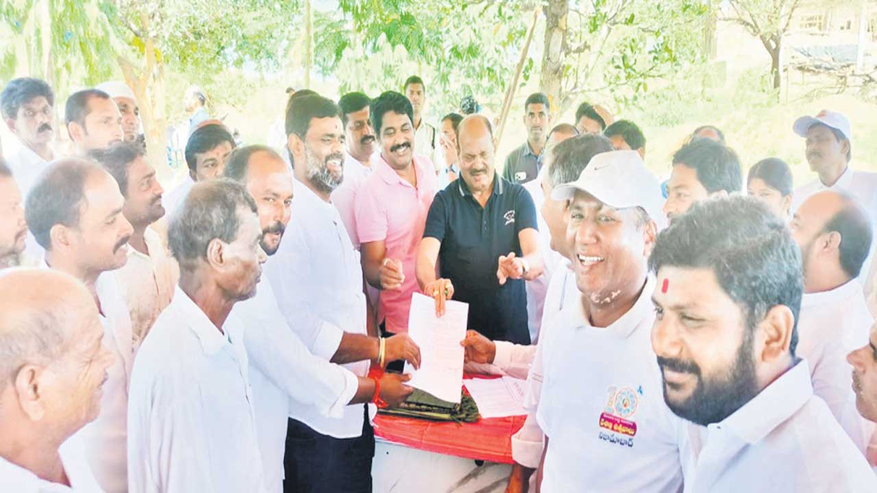 అన్ని వర్గాల సంక్షేమానికి కృషి