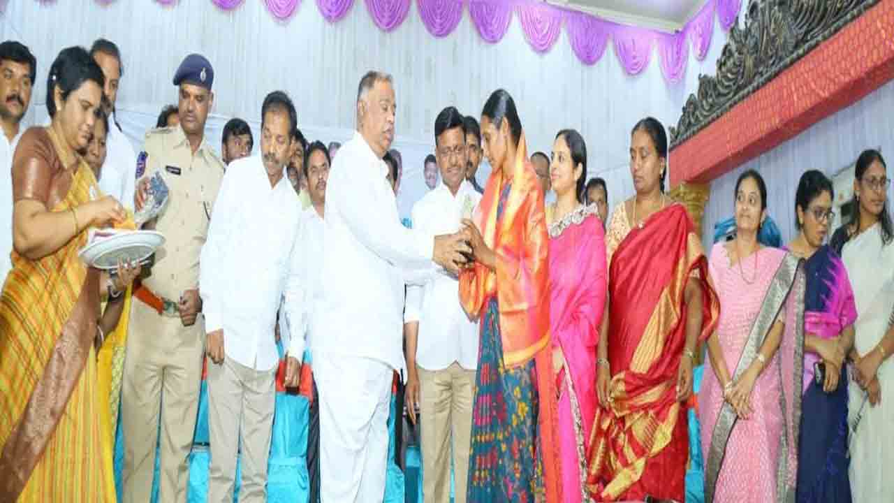 ఆడబిడ్డలకు అండగా ప్రభుత్వం