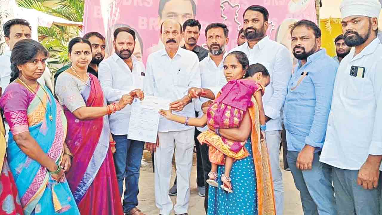 కార్యకర్తలను కాపాడుకుంటాం