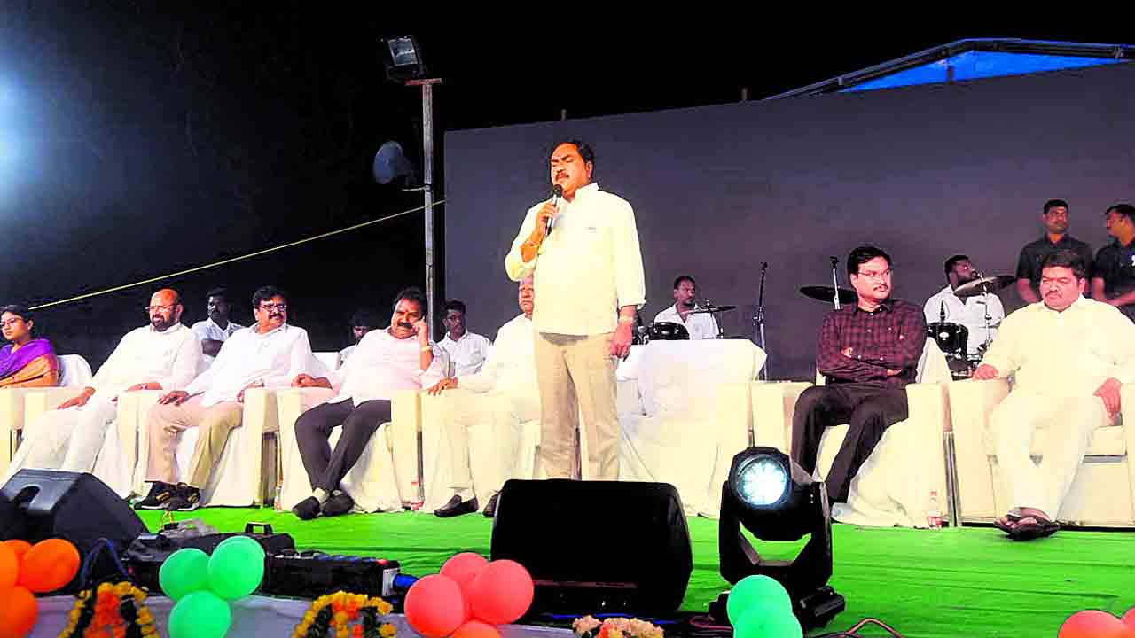 తెలంగాణలోనే ఫ్రెండ్లీ పోలీసింగ్‌