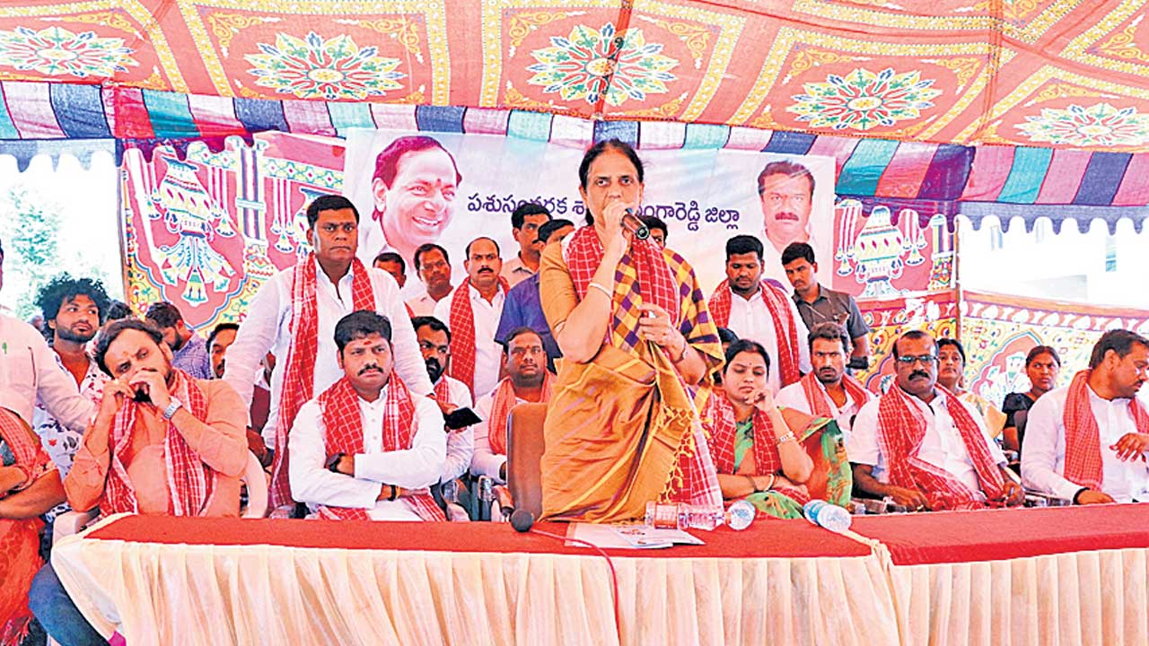 ఇంటింటికీ  సంక్షేమ పథకాలు