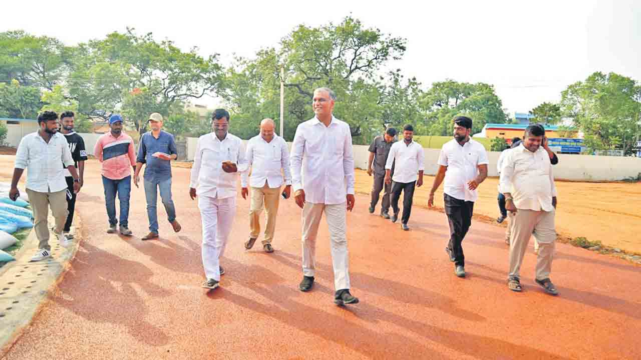 రాష్ట్రానికే మోడల్‌గా సిద్దిపేట బాలికల పాఠశాల మైదానం