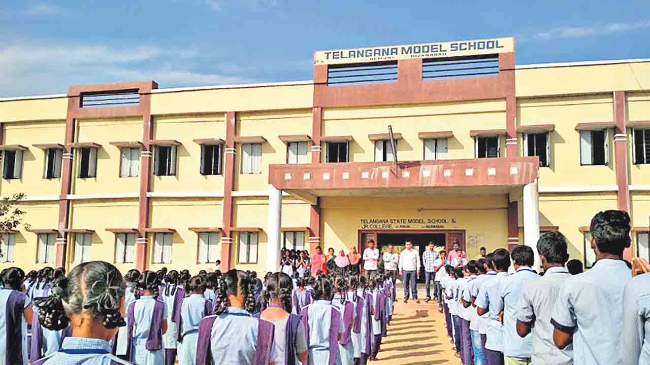 విద్యలో మాడల్‌