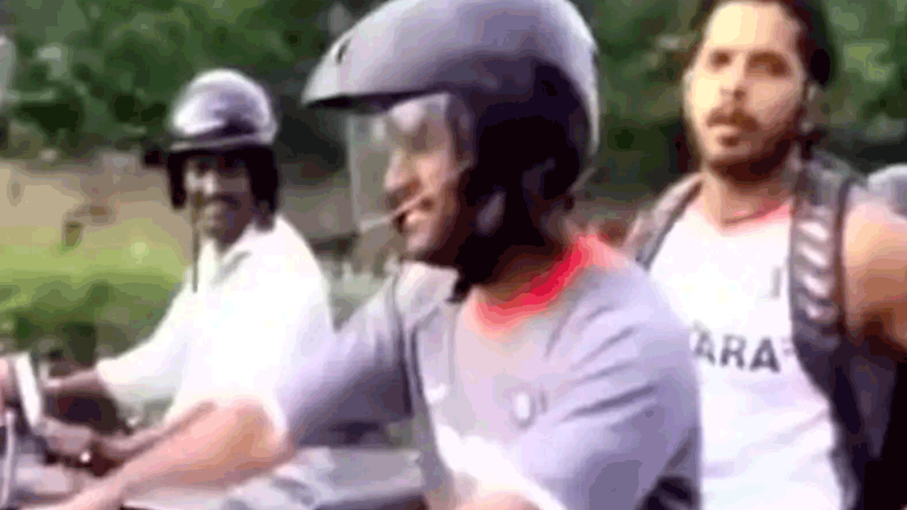 MS Dhoni | బైక్ పై చక్కర్లు కొట్టిన ధోనీ.. వీడియో..!