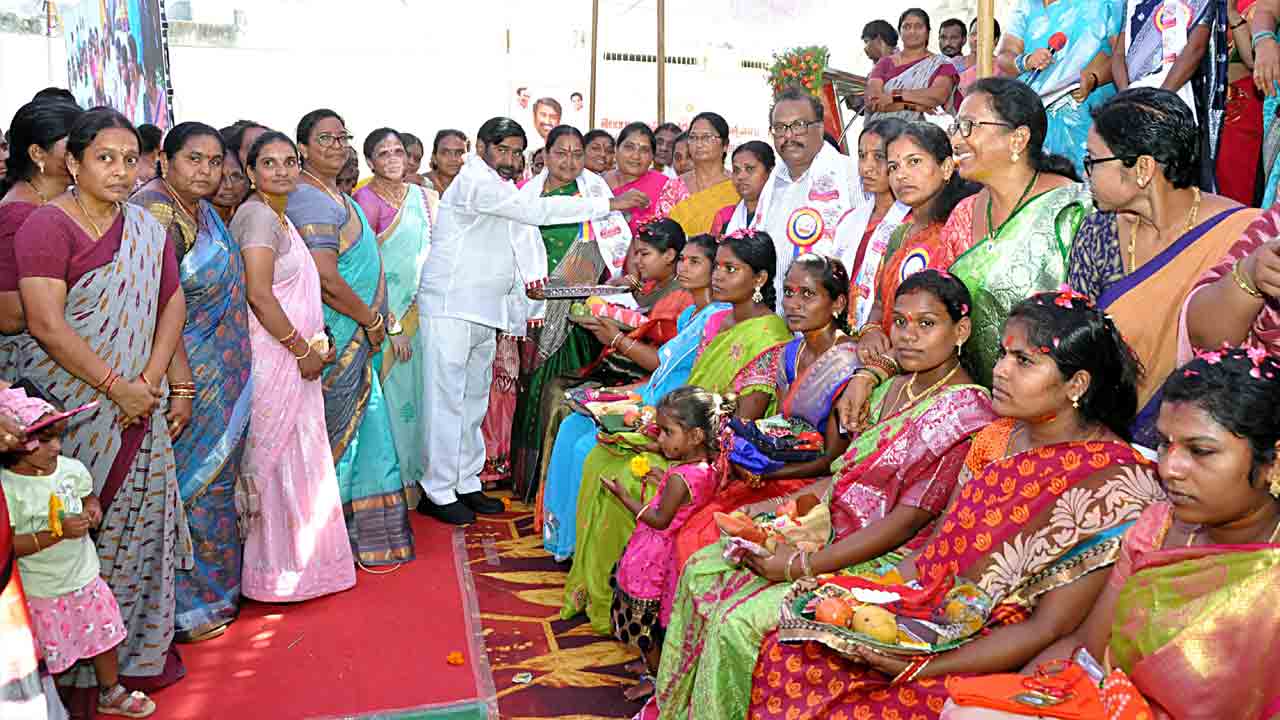 మహిళా ఆర్థిక స్వావలంబనతోనే సమాజ పురోభివృద్ధి