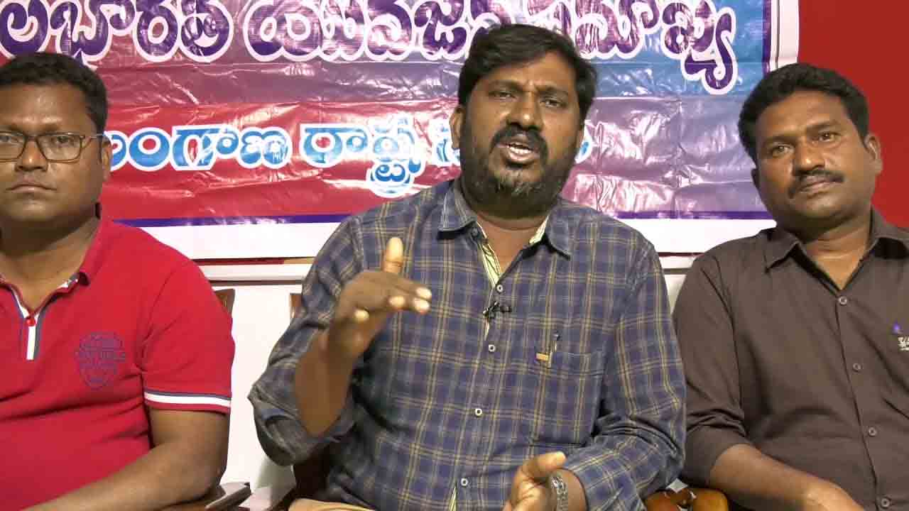 కేంద్రంపై యువత ఉద్యమించాలి