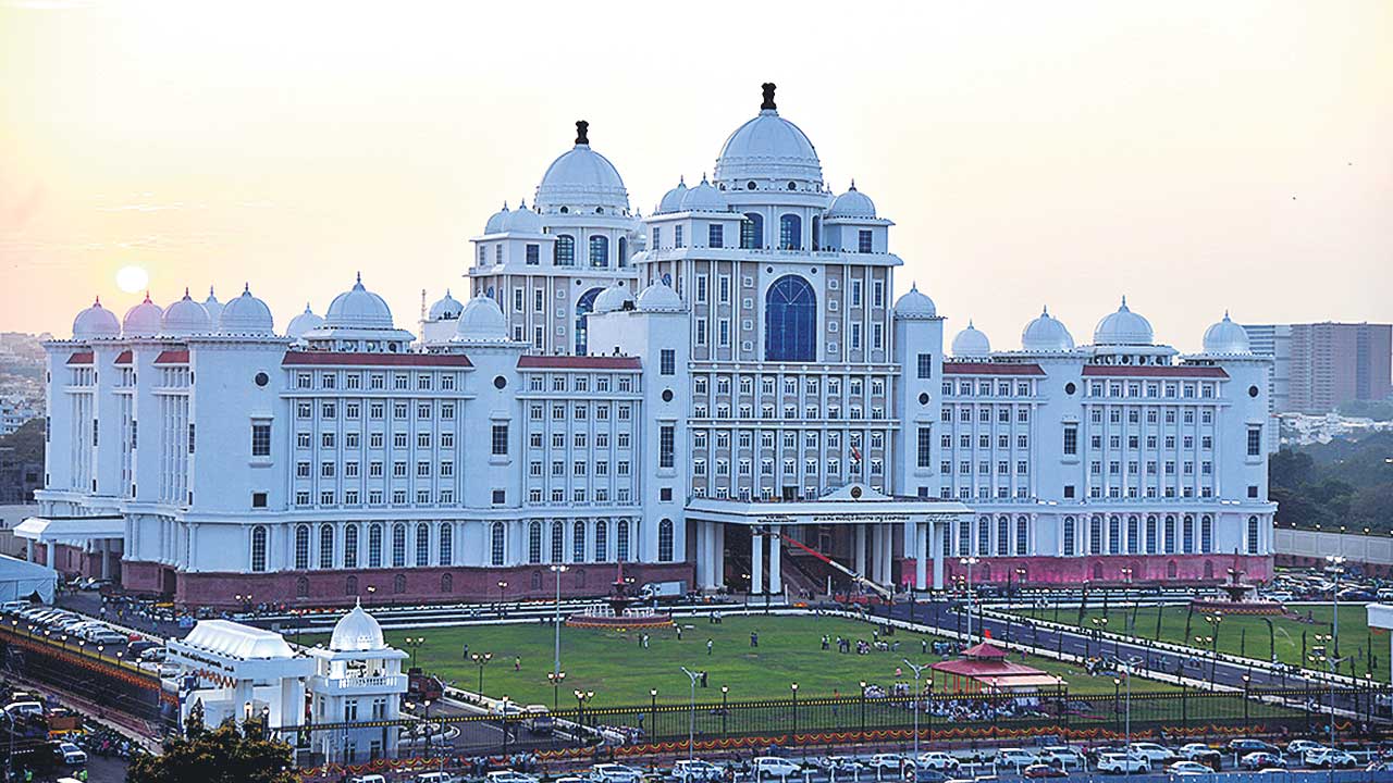 పదేండ్లలో వందేండ్లకు ప్రగతి బాట