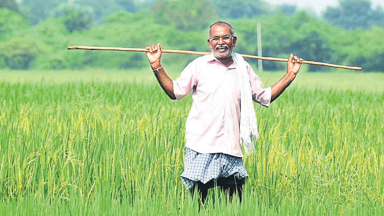 Rythu Bima |  బీమాతో అన్నదాతకు ధీమా.. రైతు కుటుంబాలకు అండ