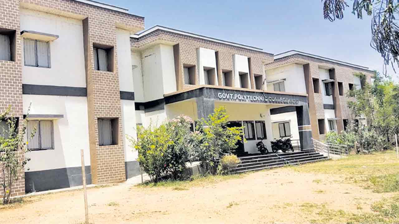 పాలిటెక్నిక్‌ డిప్లొమా.. భవిష్యత్తుకు పునాది