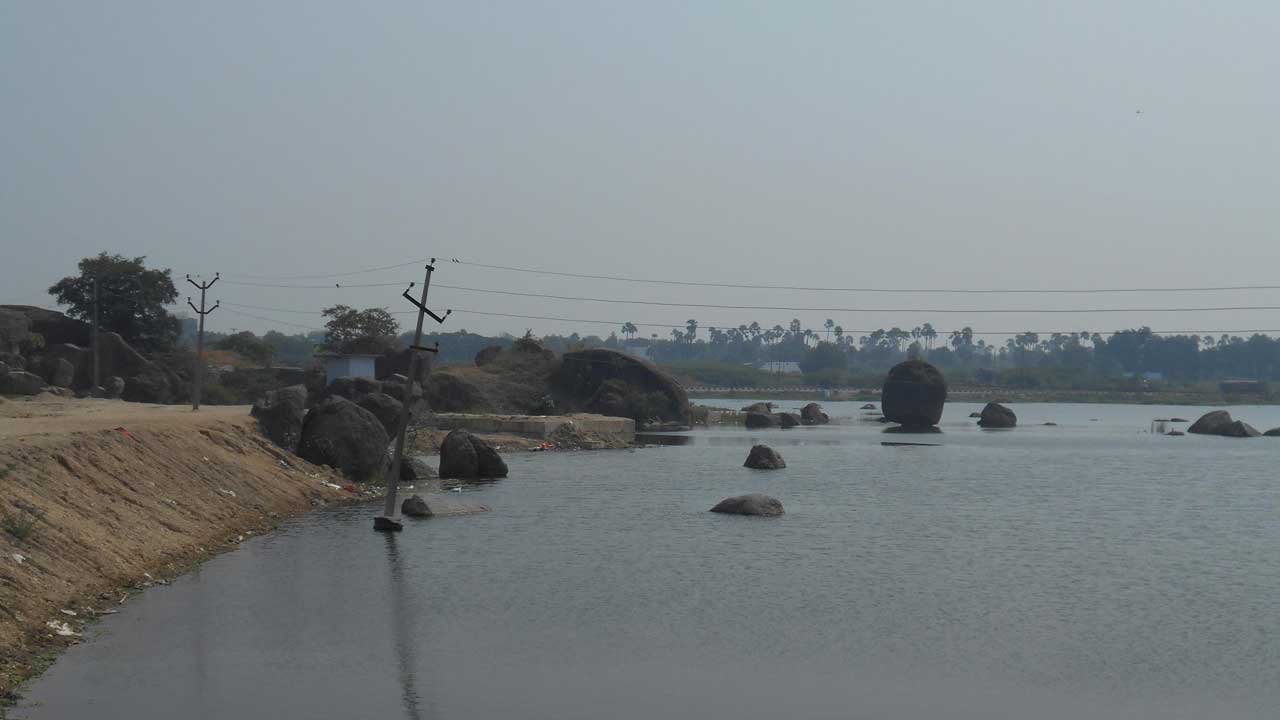 చెరువులకు పండుగొచ్చే..