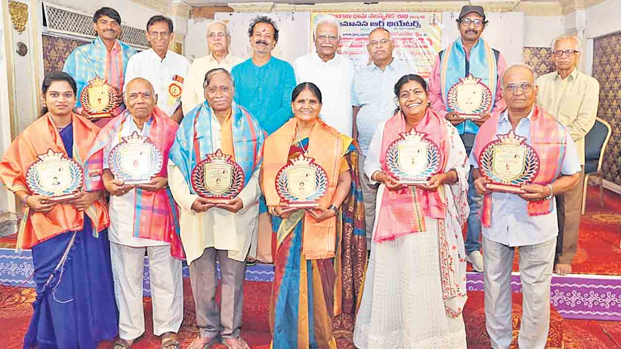 జాతి నిర్మాతల పాత్ర చిరస్మరణీయం