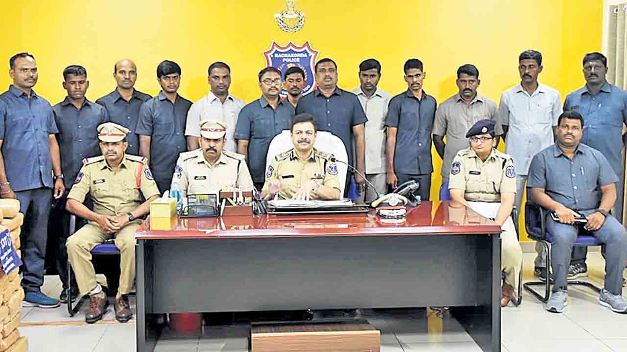గంజాయి రవాణాలో… స్మగ్లర్ల సరికొత్త ఎత్తుగడలు