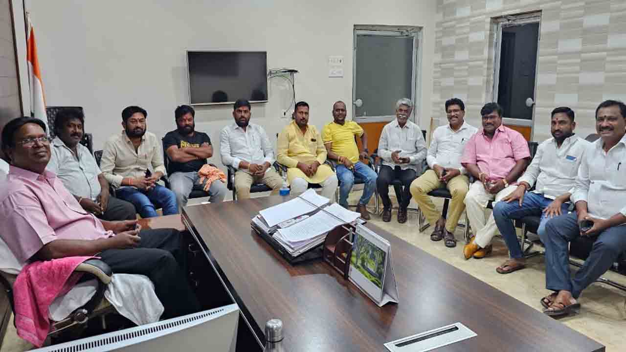 Threatening letter | కలకలం..రామగుండం మేయర్‌కు బెదిరింపు లేఖ..నిందితులను గుర్తించాలని కార్పొరేటర్ల డిమాండ్‌