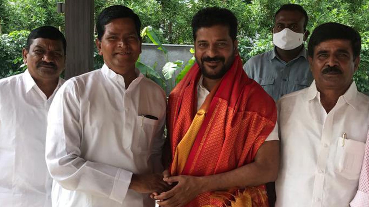 Revanth Reddy | గురువుకే పంగనామాలు పెట్టిన రేవంత్‌ రెడ్డి.. చిన్నారెడ్డికి టికెట్‌ ఇచ్చినట్టే ఇచ్చి మొండిచెయ్యి!