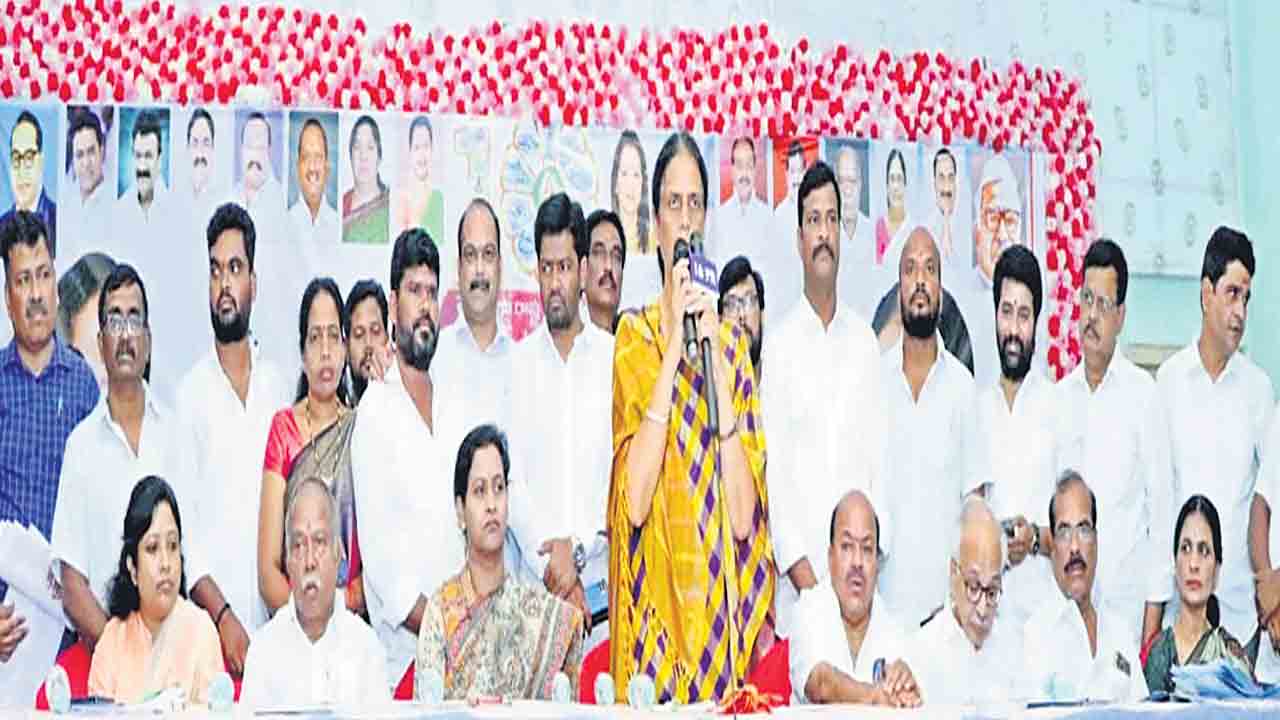 సంక్షేమంలో స్వర్ణయుగం