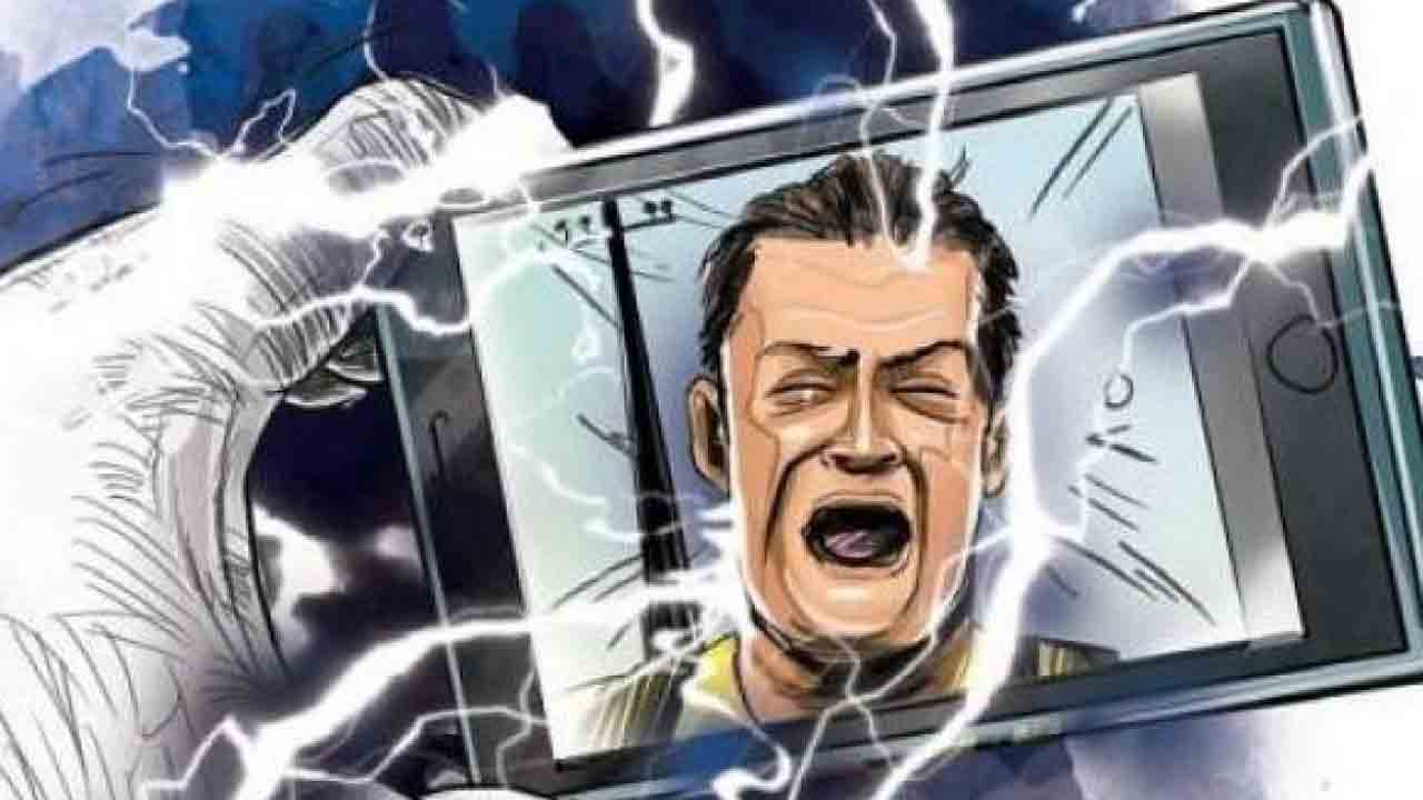 Crime News | రైలు వంతెనపై సెల్ఫీల మోజు.. హరిద్వార్ వద్ద ఇద్దరు కుర్రాళ్ల దుర్మరణం..!