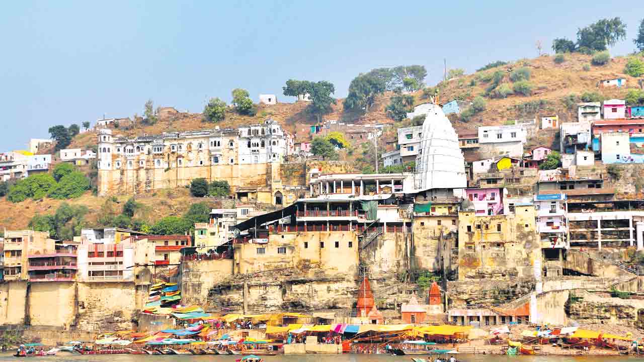 Omkareshwar | అభివృద్ధి పేరుతో ఓంకారేశ్వర్‌ అపవిత్రం! హైకోర్టు స్టే విధించినా.. ఆగని ‘ఏకత్వ’ విగ్రహ పనులు