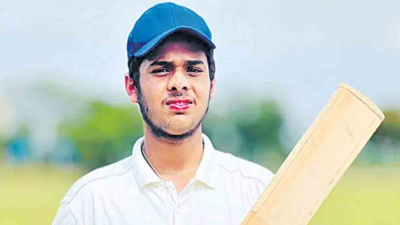 VVS Laxman Son Sarvajith | క్రికెట్‌లో దూసుకొస్తున్న ల‌క్ష్మ‌ణ్ వార‌సుడు.. హెచ్‌సీఏ డివిజ‌న్ మ్యాచ్‌లో సెంచ‌రీ