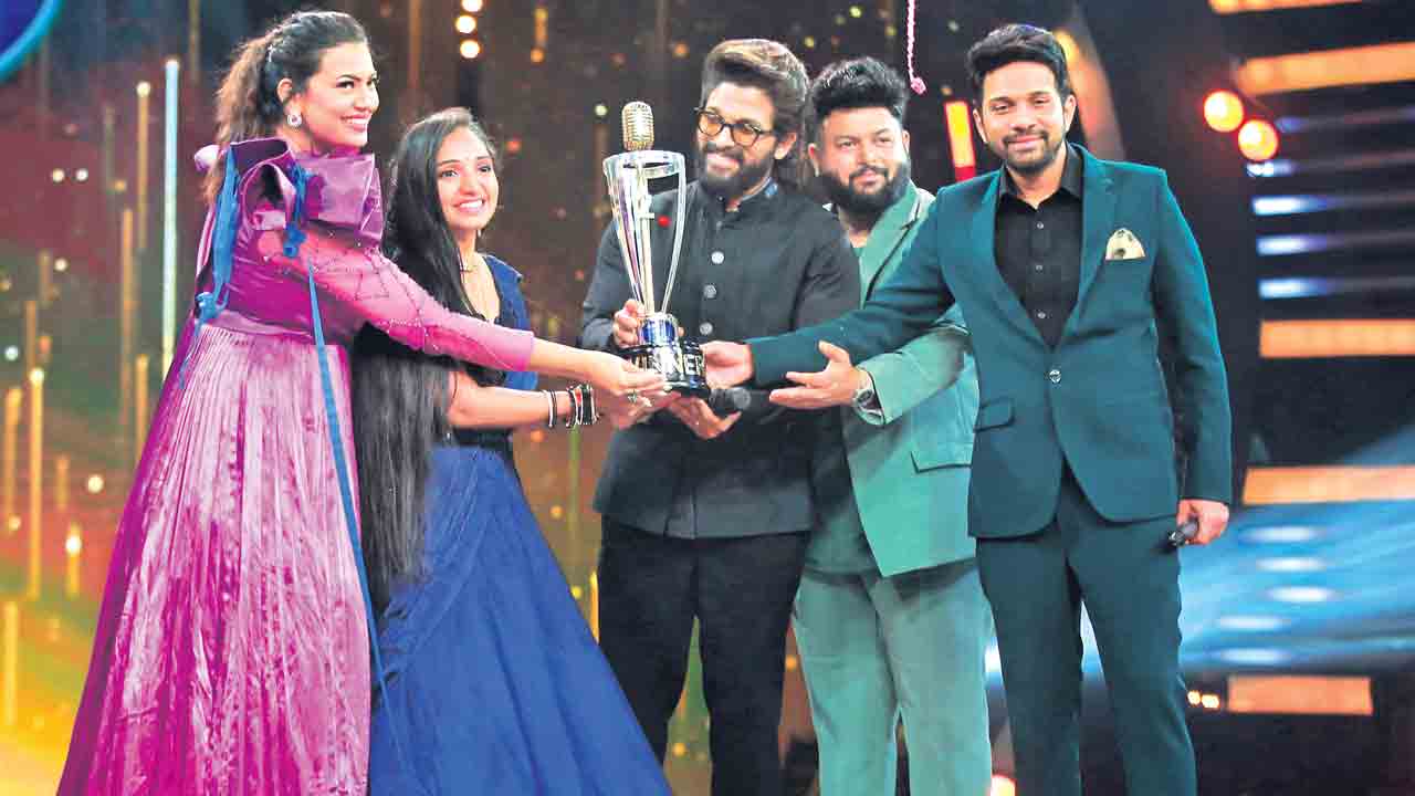 Soujanya Bhagavathula |  సాఫ్ట్‌వేర్‌ సింగర్‌.. తేట తెలుగు కోసం రాయ్‌పూర్‌ను వదిలి..