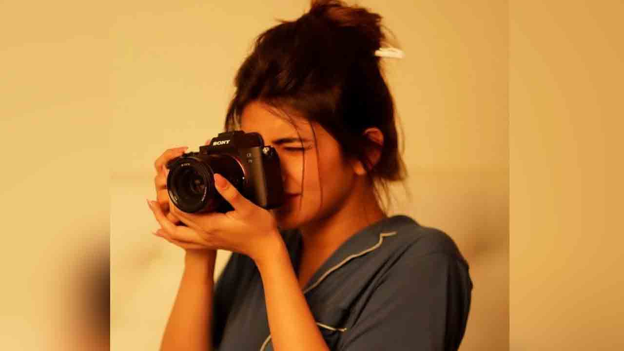 Sreeleela | కెమెరామెన్‌గా శ్రీలీల.. ట్రెండింగ్‌లో ఫొటోలు