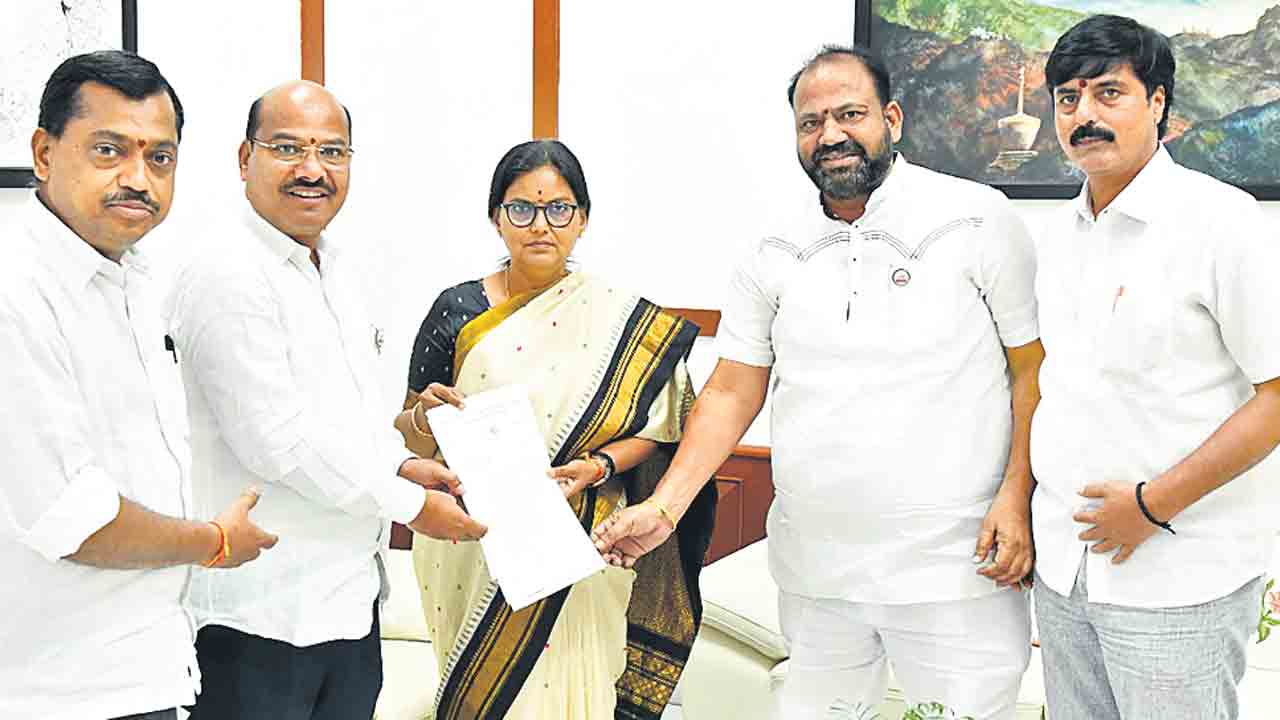 నూతన పీఆర్సీ కమిటీని నియమించండి