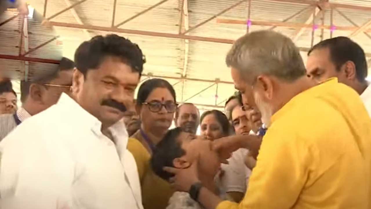 Fish Prasadam | చేప ప్రసాదం పంపిణీ ప్రారంభించిన మంత్రి తలసాని శ్రీనివాస్‌ యాదవ్‌