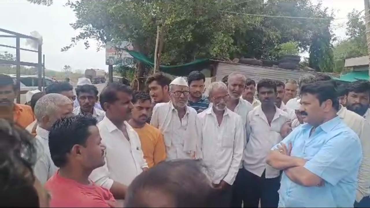 Minister Srinivas Yadav | మహారాష్ట్ర రైతులతో మంత్రి తలసాని మాటామంతి..!