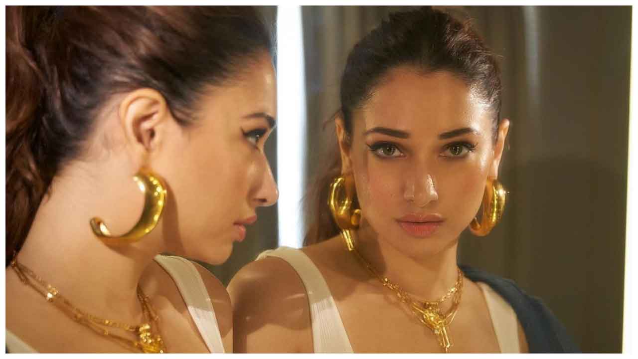 Tamannaah Bhatia | కిర్రాక్ పోజులతో సెగలు పుట్టిస్తున్న తమన్నా భాటియా..