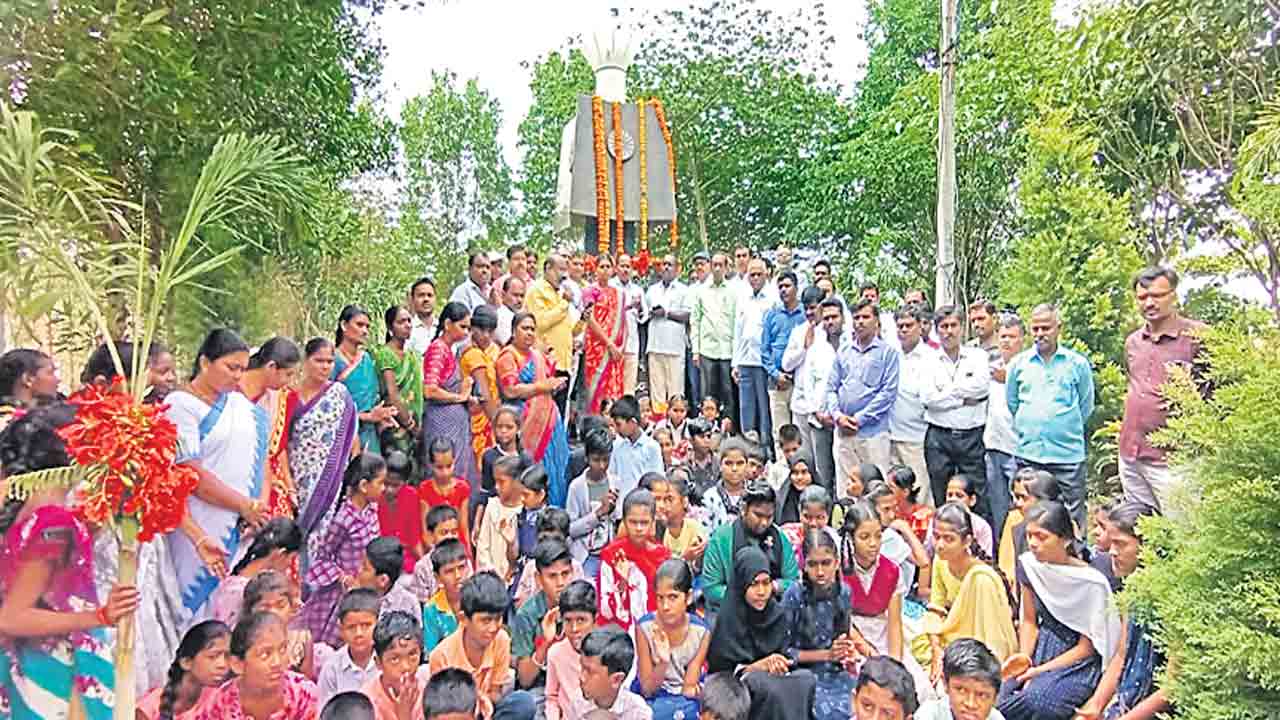 అమరుల త్యాగఫలమే… బంగారు తెలంగాణ