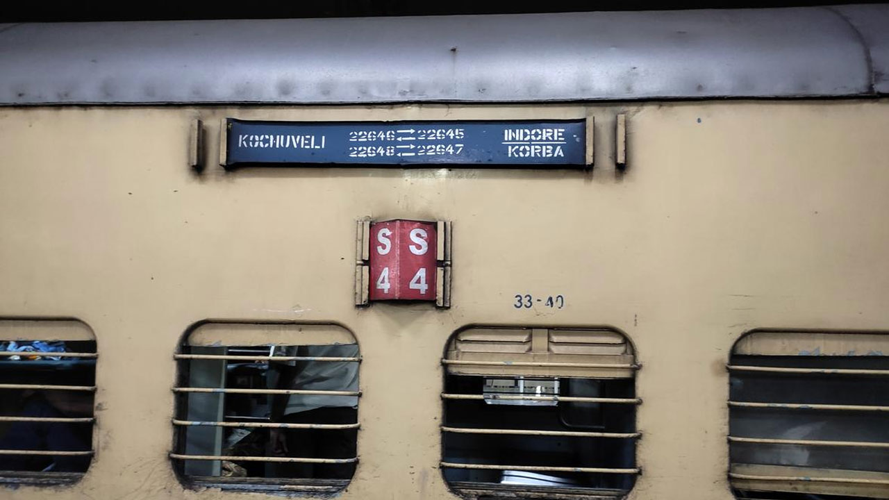 Korba Express | తెగిన విద్యుత్‌ తీగ.. మంచిర్యాల జిల్లాలో నిలిచిన కోర్బా ఎక్స్‌ప్రెస్‌