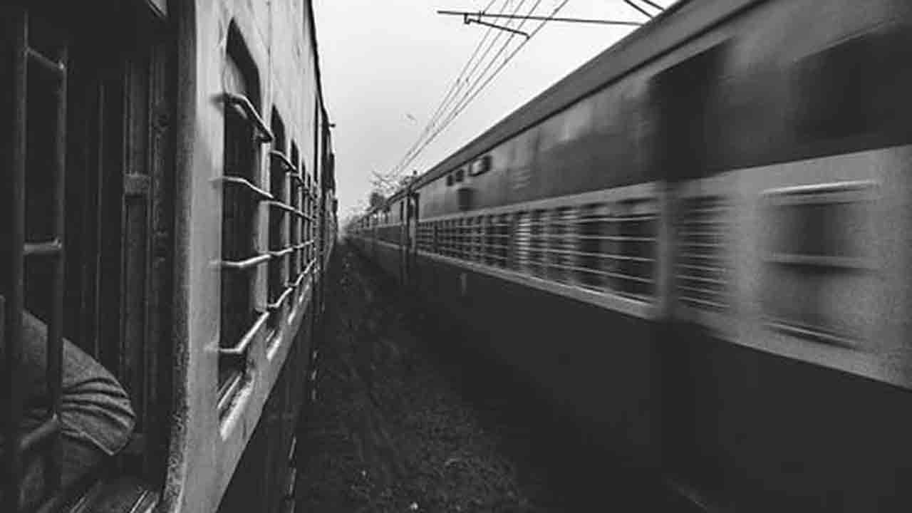 Train | ఏసీ కోచ్‌లో పొగలు.. ఒడిశాలో ఆగిన సికింద్రాబాద్-అగర్తలా ఎక్స్‌ప్రెస్‌ రైలు