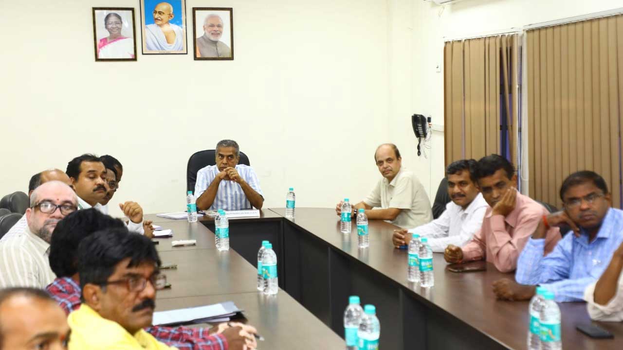 Raghunandan Rao | ఈ నెలలో జిల్లాలకు 27 వేల మెట్రిక్‌ టన్నుల యూరియా: వ్యవసాయ శాఖ కార్యదర్శి