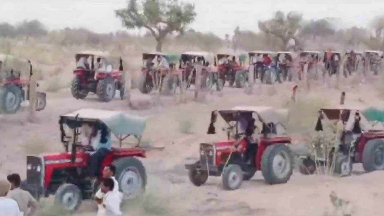Wedding procession | పెండ్లి కొడుకా మజాకా.. 51 ట్రాక్టర్లలో ఊరేగింపుగా పెండ్లి పిల్ల ఇంటికి.. వైరల్‌ వీడియో