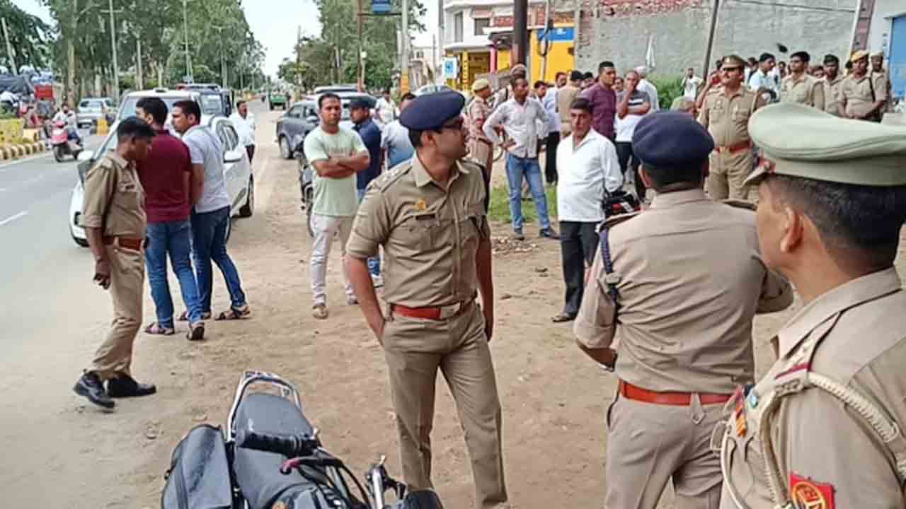 Woman shoots dead daughter-in-law | కోడలిని కాల్చి చంపిన మహిళ.. దోపిడీ దొంగల పనిగా చిత్రీకరించేందుకు   యత్నం