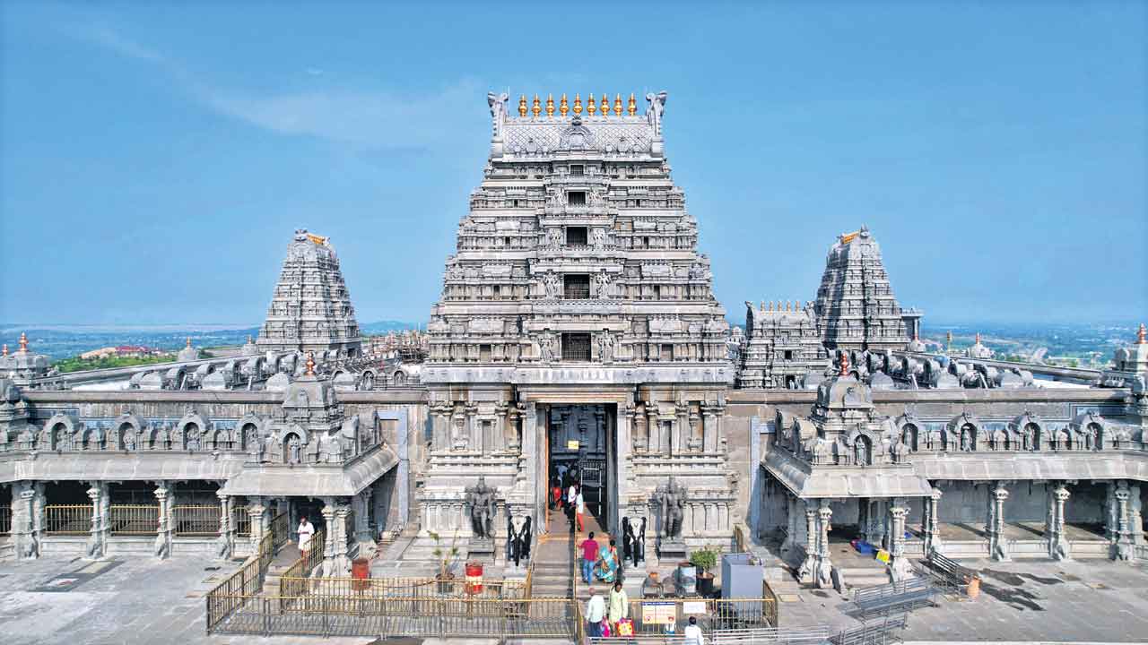 నేడు ఆధ్యాత్మిక దినోత్సవం.. ఆధ్యాత్మిక కృషి.. శిఖరమంతెత్తు!