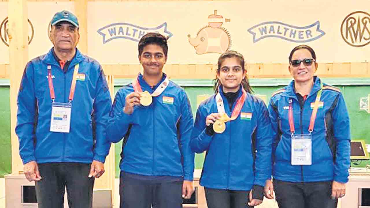 అభినవ్‌ జోడీకి స్వర్ణం