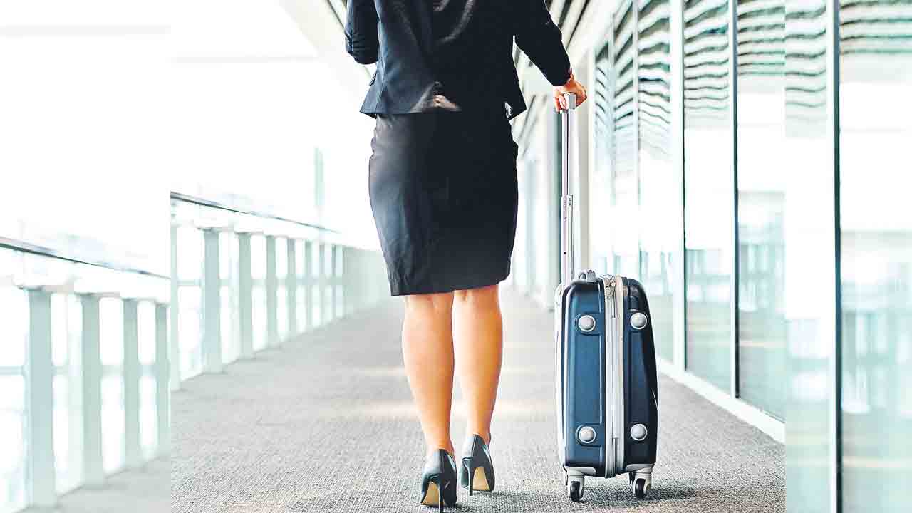 Millionaires |  భారత్‌లో పెరిగిపోతున్న పిడివాద ధోరణి.. అందుకే విదేశాలకు మన సంపన్నుల వలస