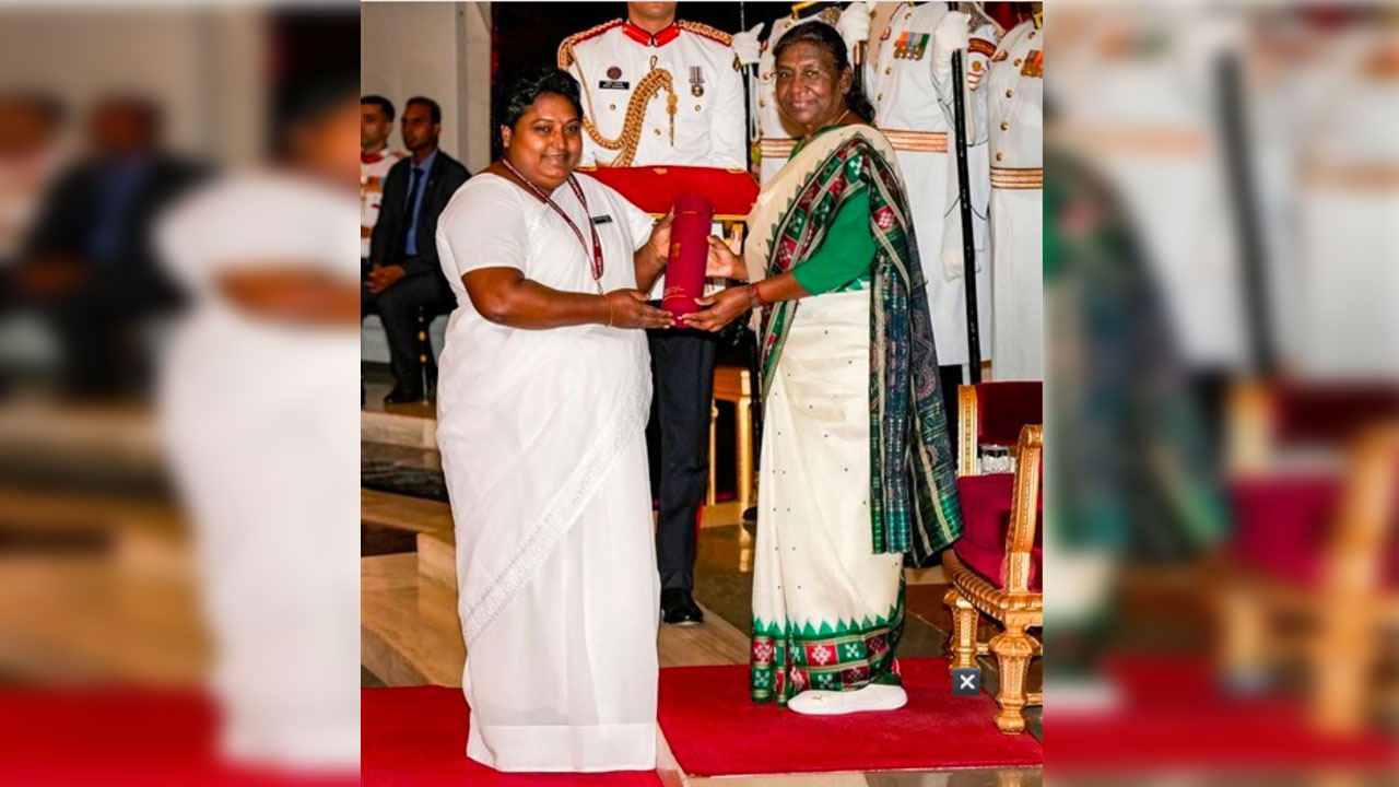 Telangana | నేష‌న‌ల్ ఫ్లోరెన్స్ నైటింగేల్ అవార్డు అందుకున్న తెలంగాణ ఏఎన్ఎం