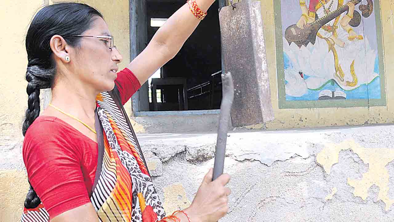 సెలవులకు టాటా