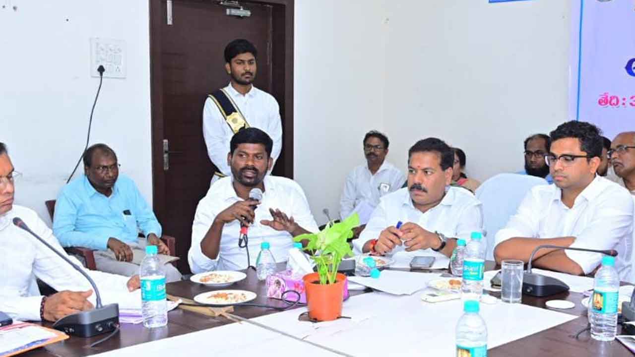 ప్రగతిని చాటాలి