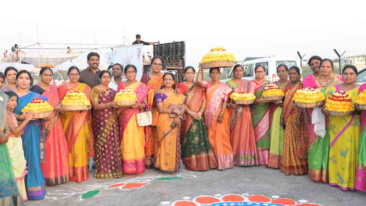 చెరువులకు పూర్వవైభవం తెచ్చిన సీఎం కేసీఆర్‌