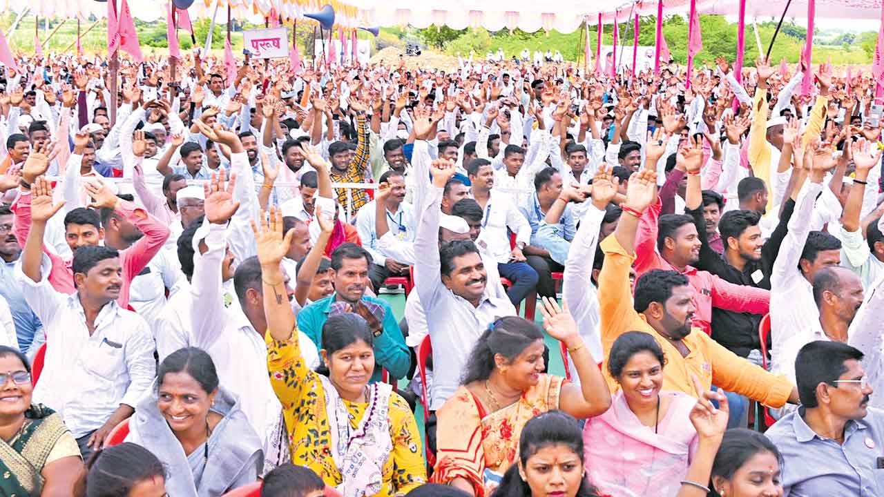 BRS |  బీఆర్‌ఎస్‌ దూకుడుతో పార్టీల్లో మహా వణుకు.. అడ్డుకునేందుకు అసత్యాల ప్రచారం