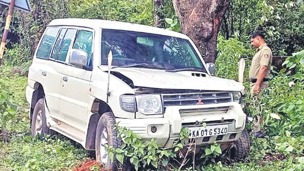 ఎమ్మెల్యే రోహిత్‌రెడ్డికి తప్పిన ప్రమాదం