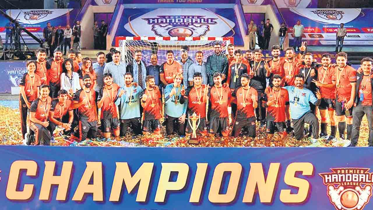 చాంపియన్‌ మహారాష్ట్ర